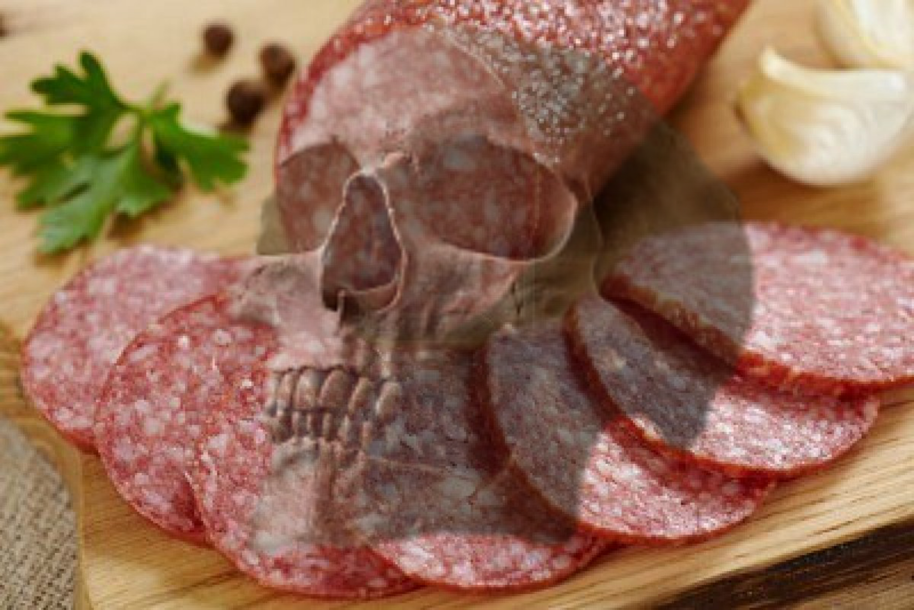 Vă schimbaţi meniul? OMS averizează: cârnaţii, micii şi mezelurile cauzează CANCER
