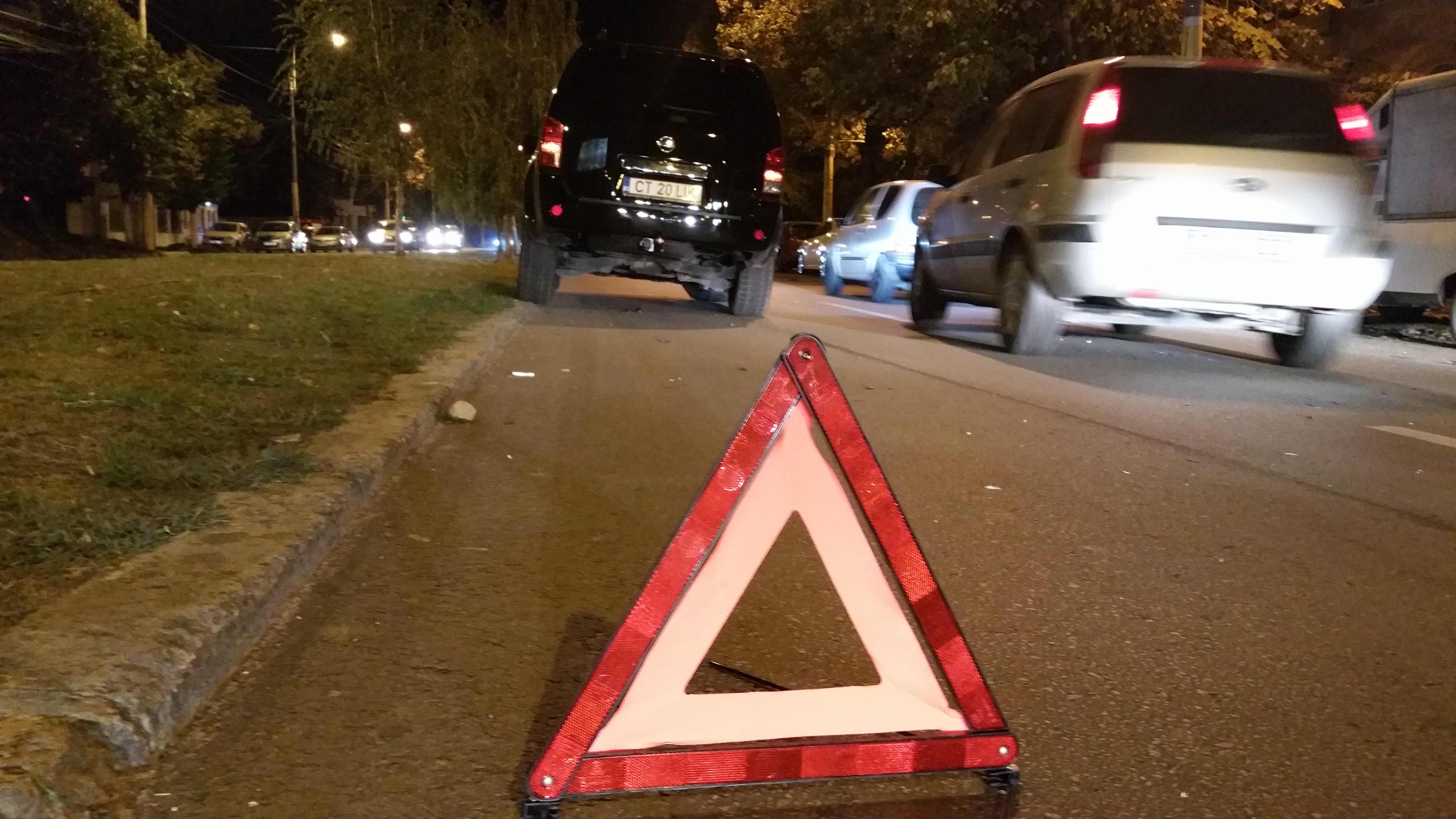Foto: ACCIDENT în Constanţa. David şi Goliat, impact pe bulevardul Mamaia