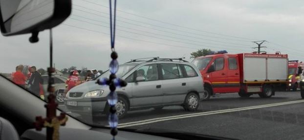 (UPDATE) Cinci victime. Accident rutier grav la ieşirea din Constanţa