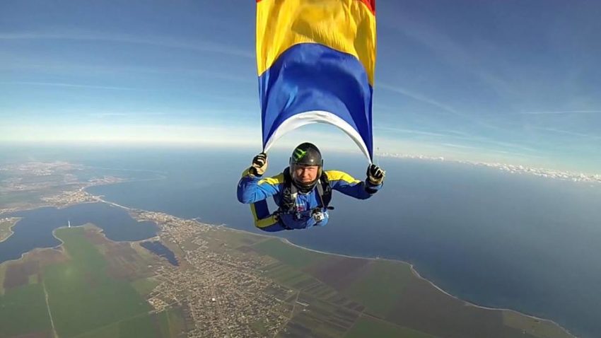 VIDEO: Constănţeanul Adrian Constandache, în stare gravă, după un salt ratat cu paraşuta