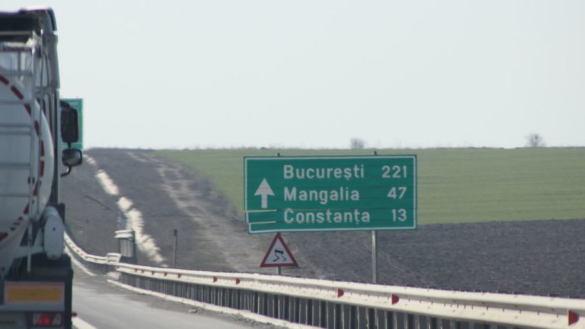 Agigea, un nod rutier în care regulile de circulaţie sunt schimbate de CNADNR peste noapte