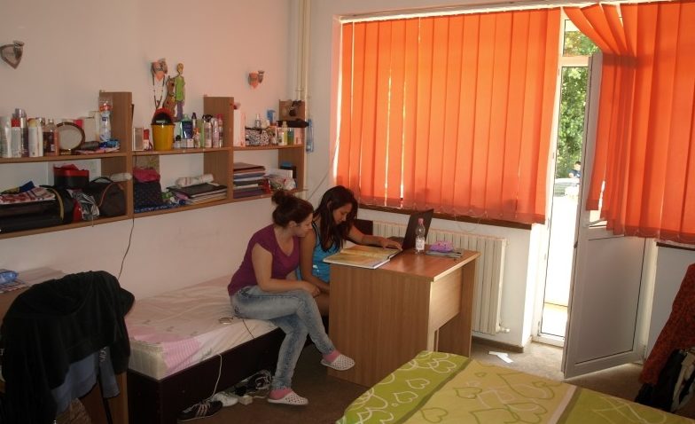Emoţii pentru cazare în căminele Universităţii OVIDIUS