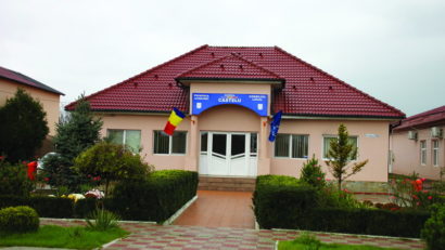 Prefectul Ion Constantin a depus plângere penală împotriva secretarului comunei Castelu