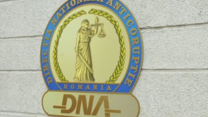 Directorul Oficiului Naţional pentru Protecţia Martorilor, reţinut de procurorii DNA