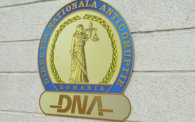 Directorul Oficiului Naţional pentru Protecţia Martorilor, reţinut de procurorii DNA