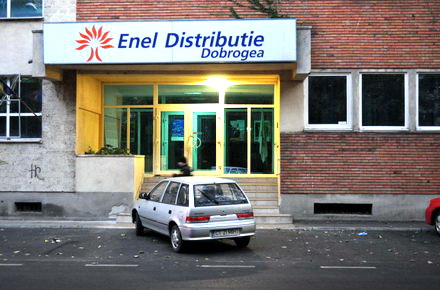 ENEL Dobrogea îşi taie singură curentul !