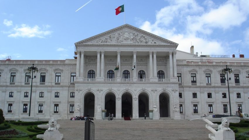 În Portugalia sunt, astăzi, alegeri legislative