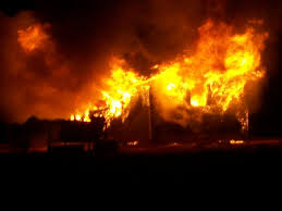 CĂLĂRAŞI: Case mistuite de incendii provocate intenţionat