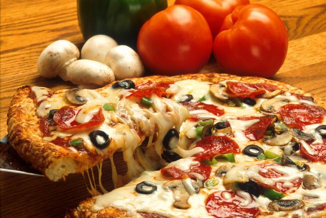 Băiatul cu pizza, jefuit în miez de noapte în cartierul Km 4-5