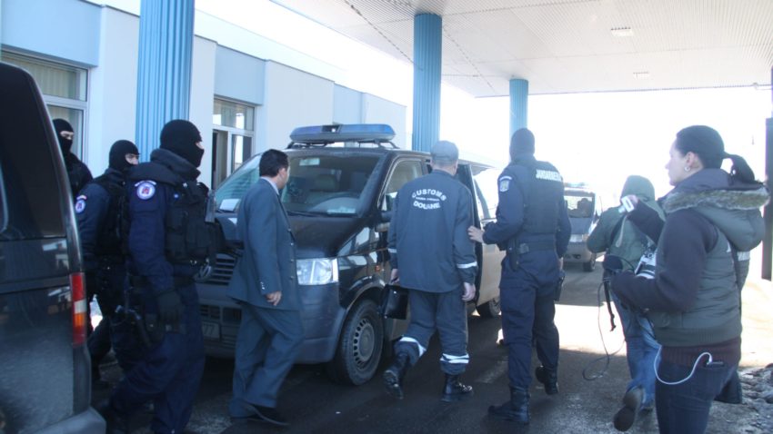 Bunuri în valoare de peste 3 milioane de lei descoperite de poliţiştii de frontieră