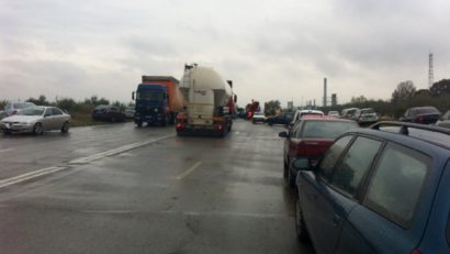 DJ226, închis pentru maşini mici, între Petromidia şi Corbu