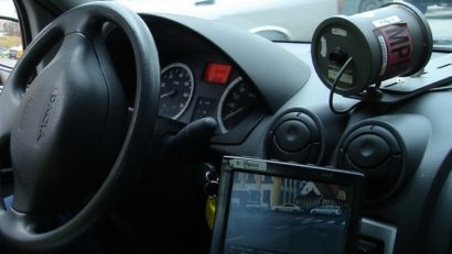 Tânără „grăbită” pe A3