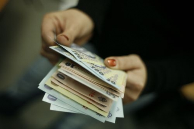 Bugetarii vor primi sumele câştigate în instanţă