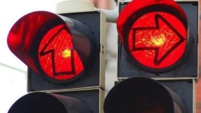 ATENŢIE! Semafoarele dintr-o intersecţie din Constanţa nu funcţionează
