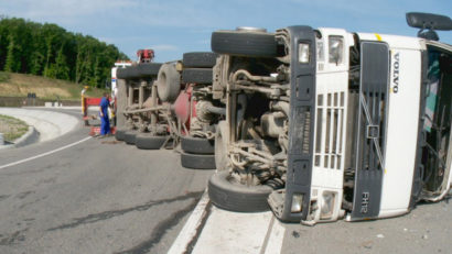 TIR răsturnat la Agigea