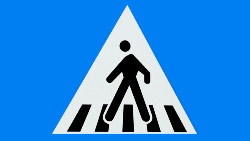 Trecerile pentru pietoni din Ovidiu, aproape INVIZIBILE. O adolescentă a căzut victimă acestei situaţii