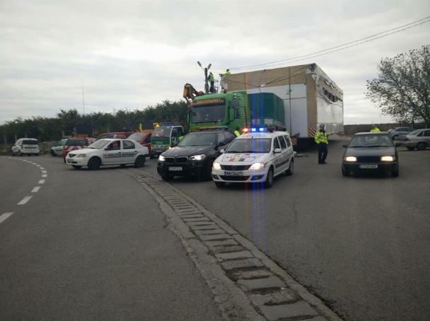 FOTO: Trafic îngreunat pe drumul Ovidiu-Nazarcea