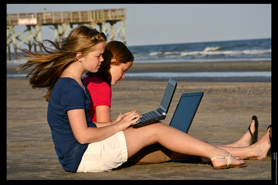 Pachetele online de vacanţă, în atenţia eurodeputaţilor