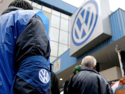 Statul român dă Volkswagen în judecată