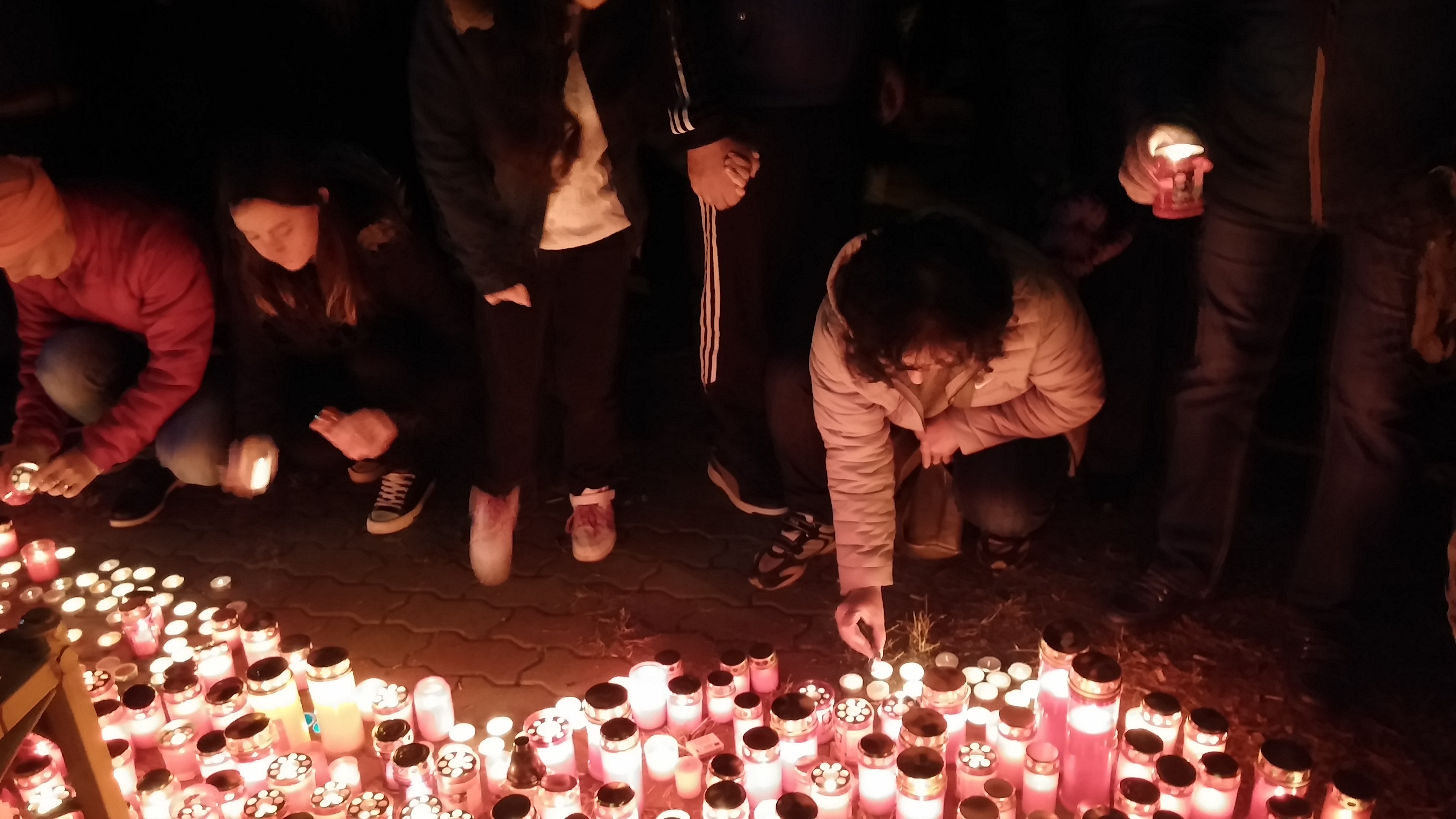 FOTO. Comemorarea victimelor de la Colectiv, în centrul Constanţei