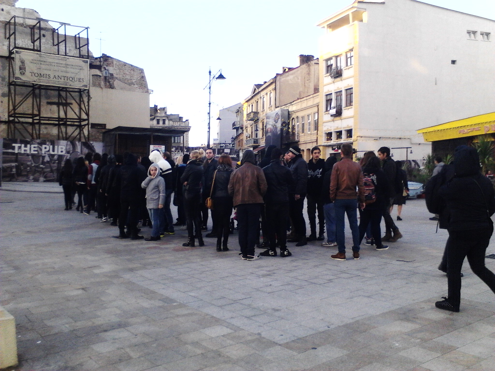 FOTO. Marş de comemorare a victimelor de la Club Colectiv, pe traseul Piaţa Ovidiu-Restaurant Beirut