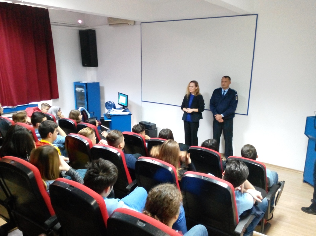 Prevenire a comportamentelor de risc în rândul adolescenţilor