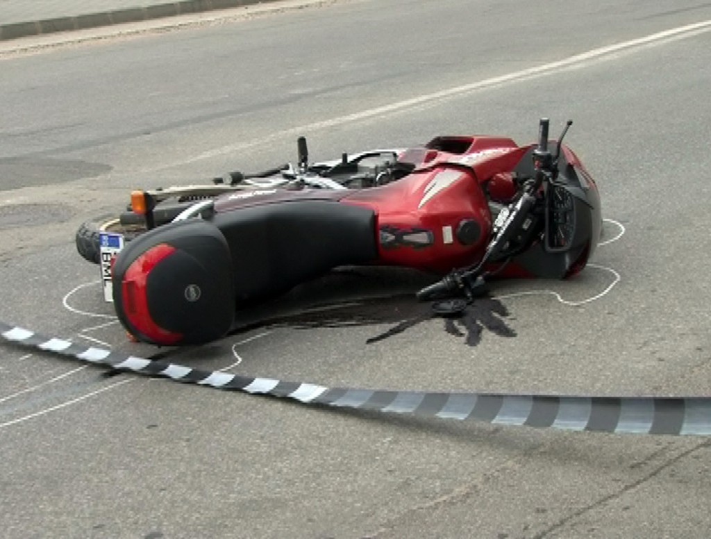 Doi răniţi în urma unui accident de motocicletă produs în comuna Ciobanu