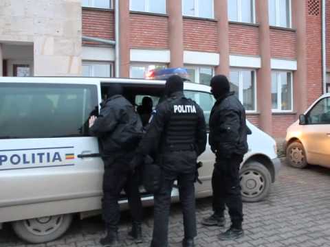 Daţi în urmărire, încarceraţi la Poarta Albă sau în arestul IPJ Constanţa
