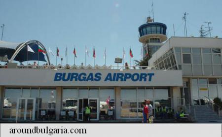 UPDATE. Aterizare de urgenţă la Burgas. Alarmă cu bombă la bordul unui avion