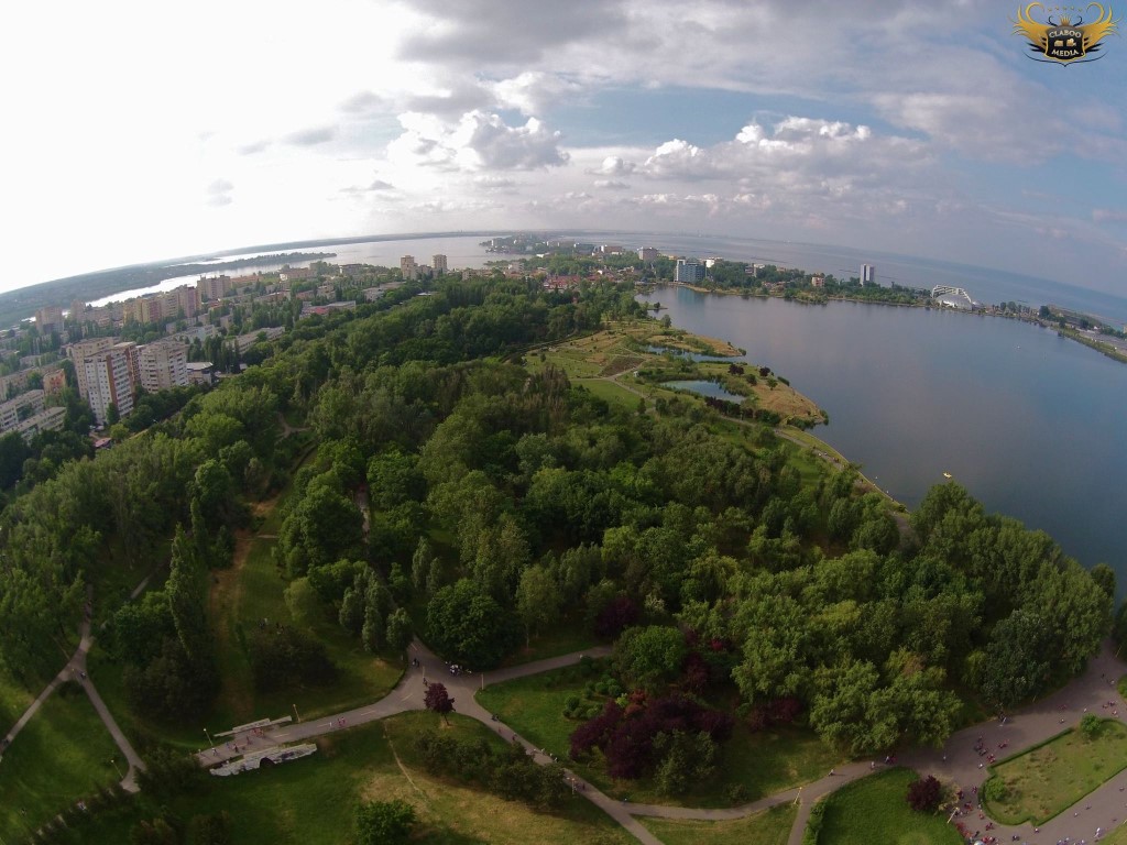 Activități de ecologizare şi de amenajare a spațiilor verzi în Parcul Tăbăcărie