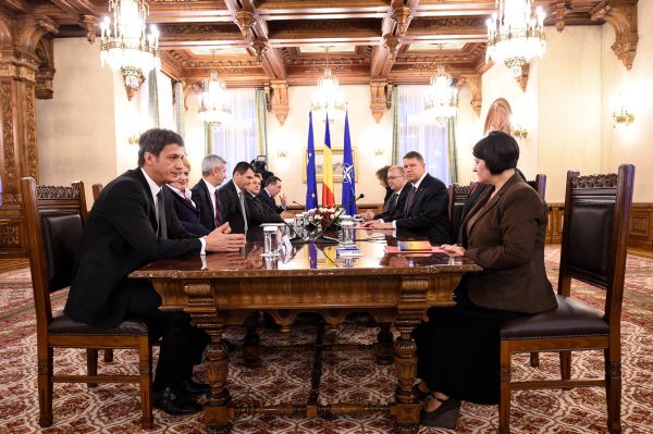 Încep consultările la Cotroceni. Cine va fi noul premier?