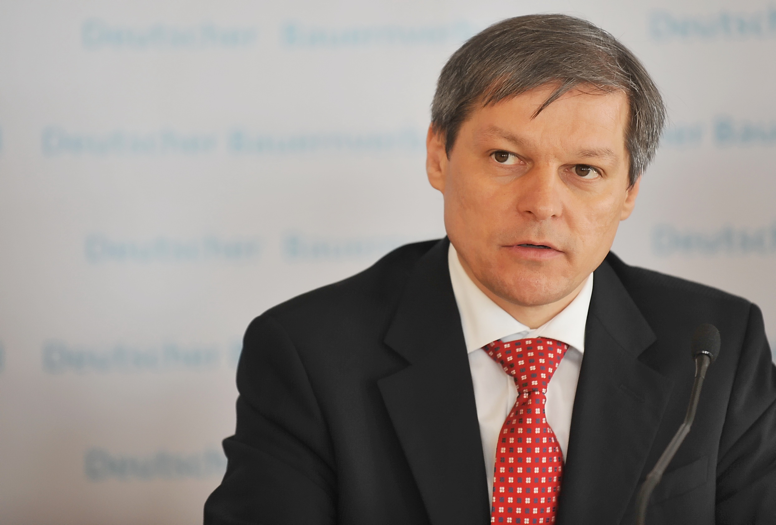 România va reuși să se mențină în ținta de deficit de sub 3%