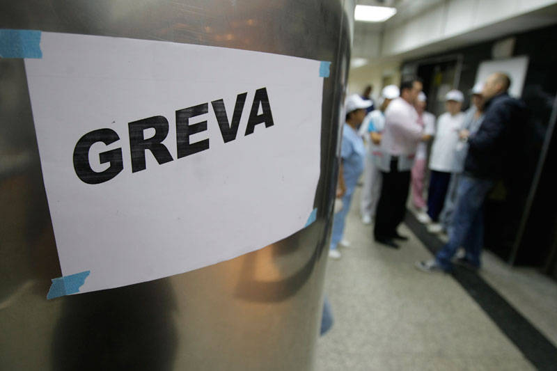 Grevă spontană la Trezoreria din Constanţa