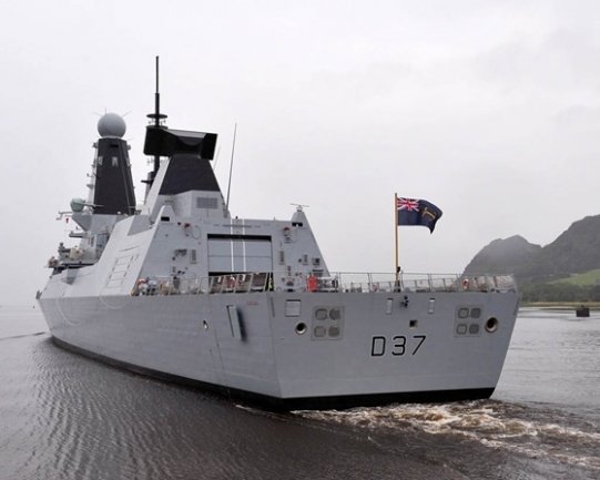 FOTO. Expoziţie de tehnică militară la bordul distrugătorului HMS DUNCAN, aflat în Portul Constanţa
