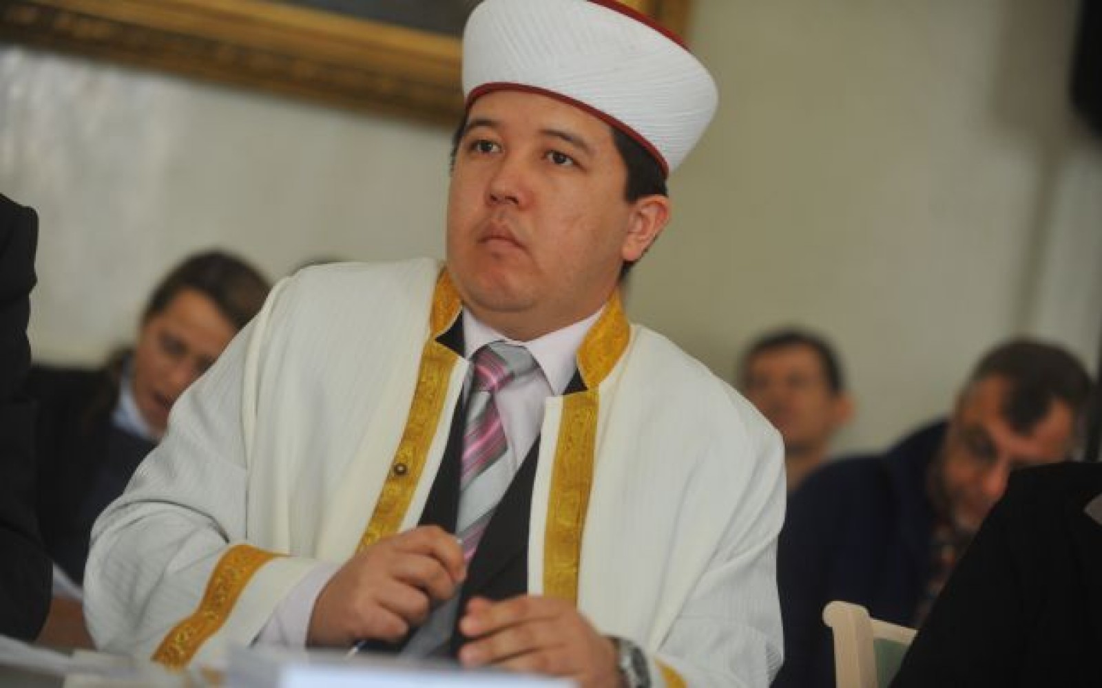 Muftiul Iusuf Murat condamnă, din nou, atentatele de la Paris