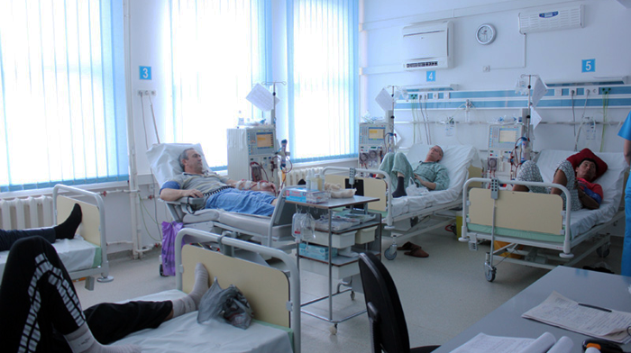COLECTIV. 83 de răniţi mai erau în spitalele din Bucureşti, luni, la amiază