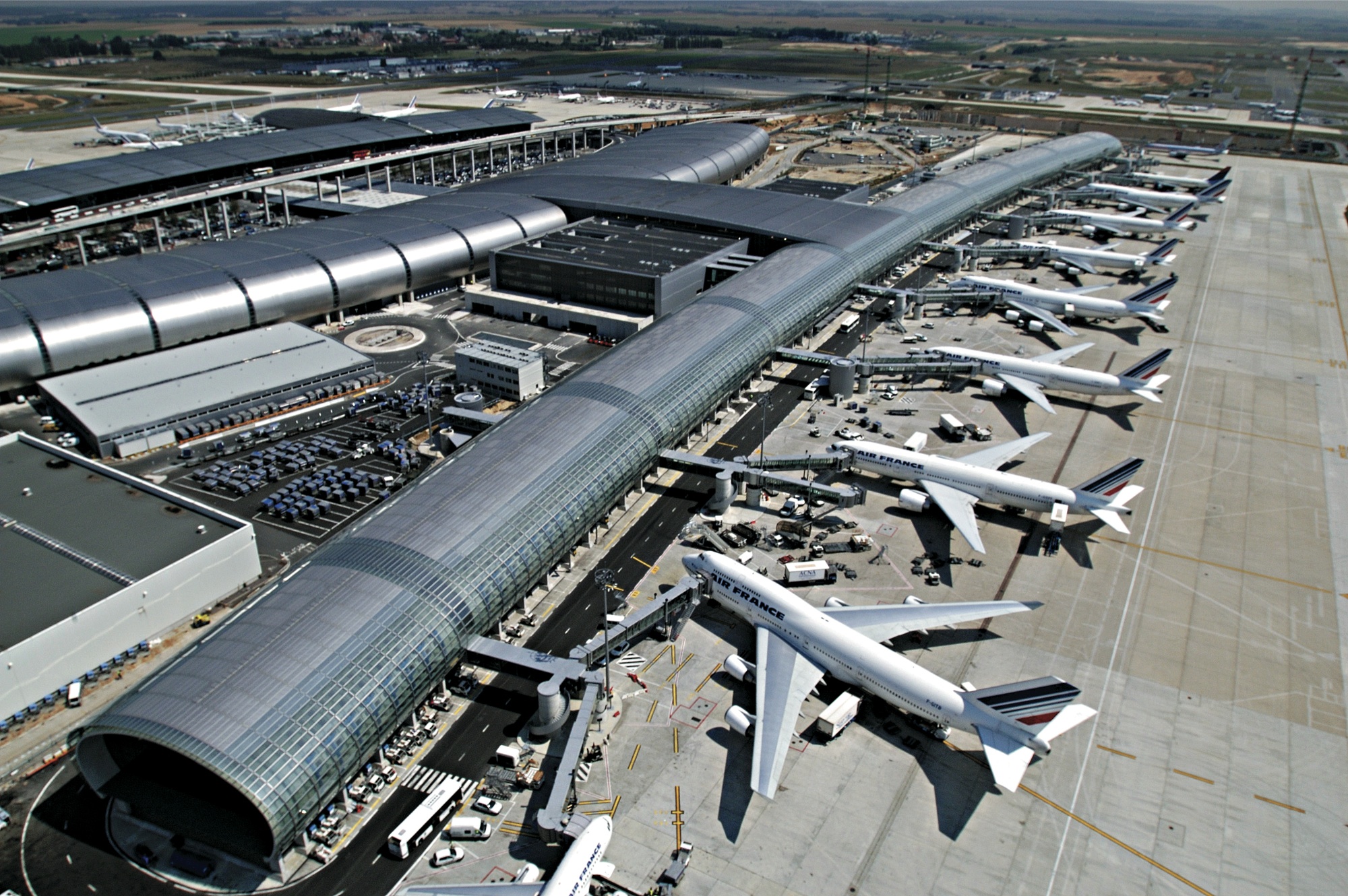 Percheziţii în aeroportul francez Roissy