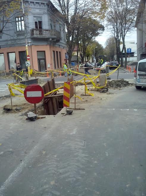 FOTO: Constanţa, un oraş brăzdat de tranşee