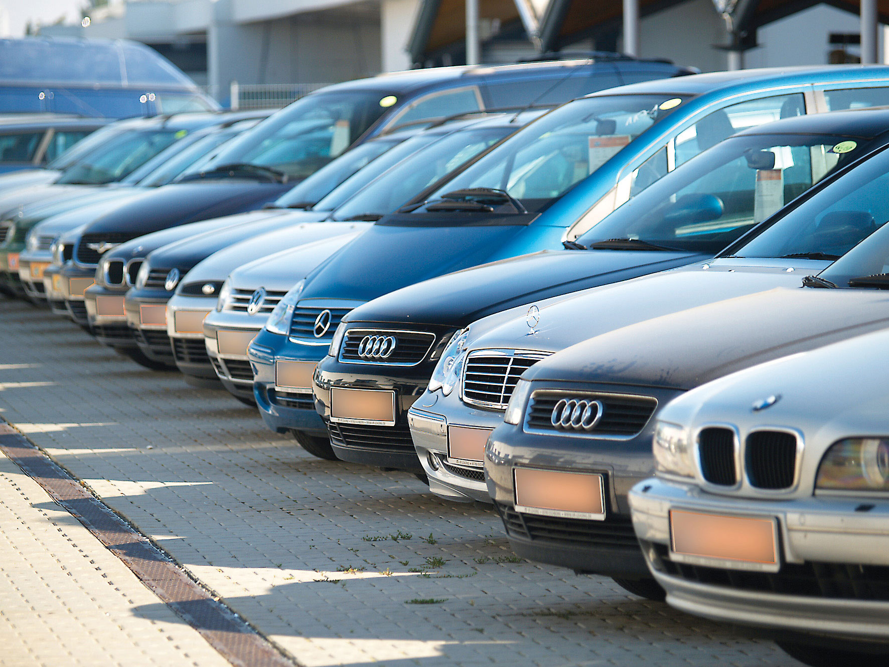 Piaţa automobilelor a avut o creştere nesemnificativă în Europa