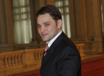 Senatorii vor decide pe 2 decembrie dacă Dan Şova poate fi arestat