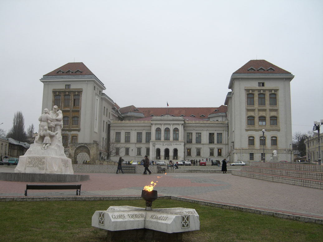 Incendiu la Universitatea de Medicină și Farmacie Iaşi
