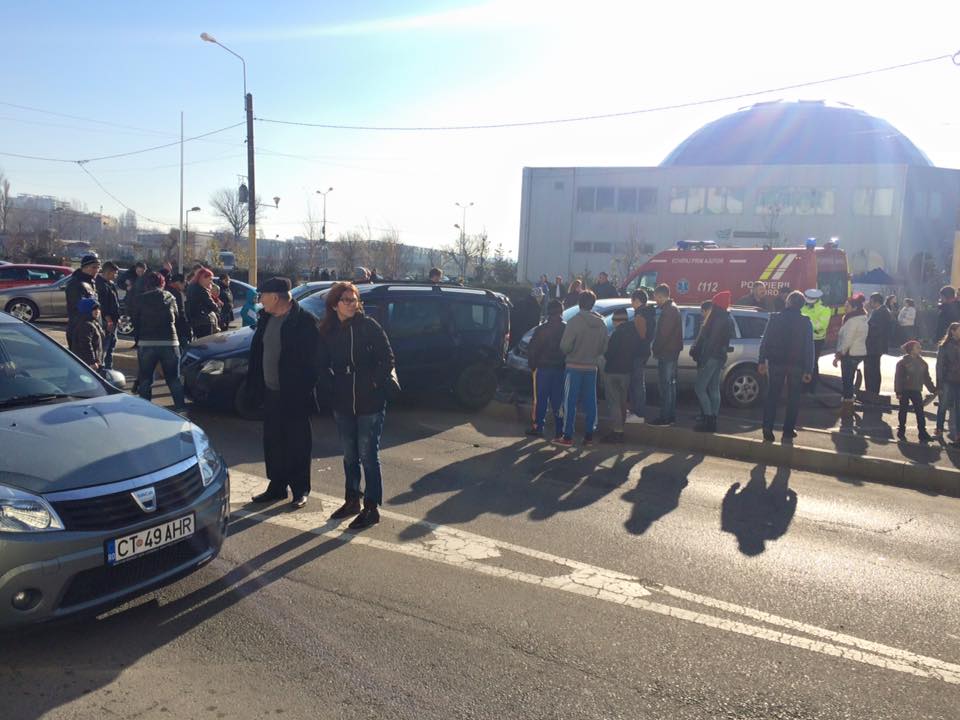 FOTO – Accident în Mamaia (update)
