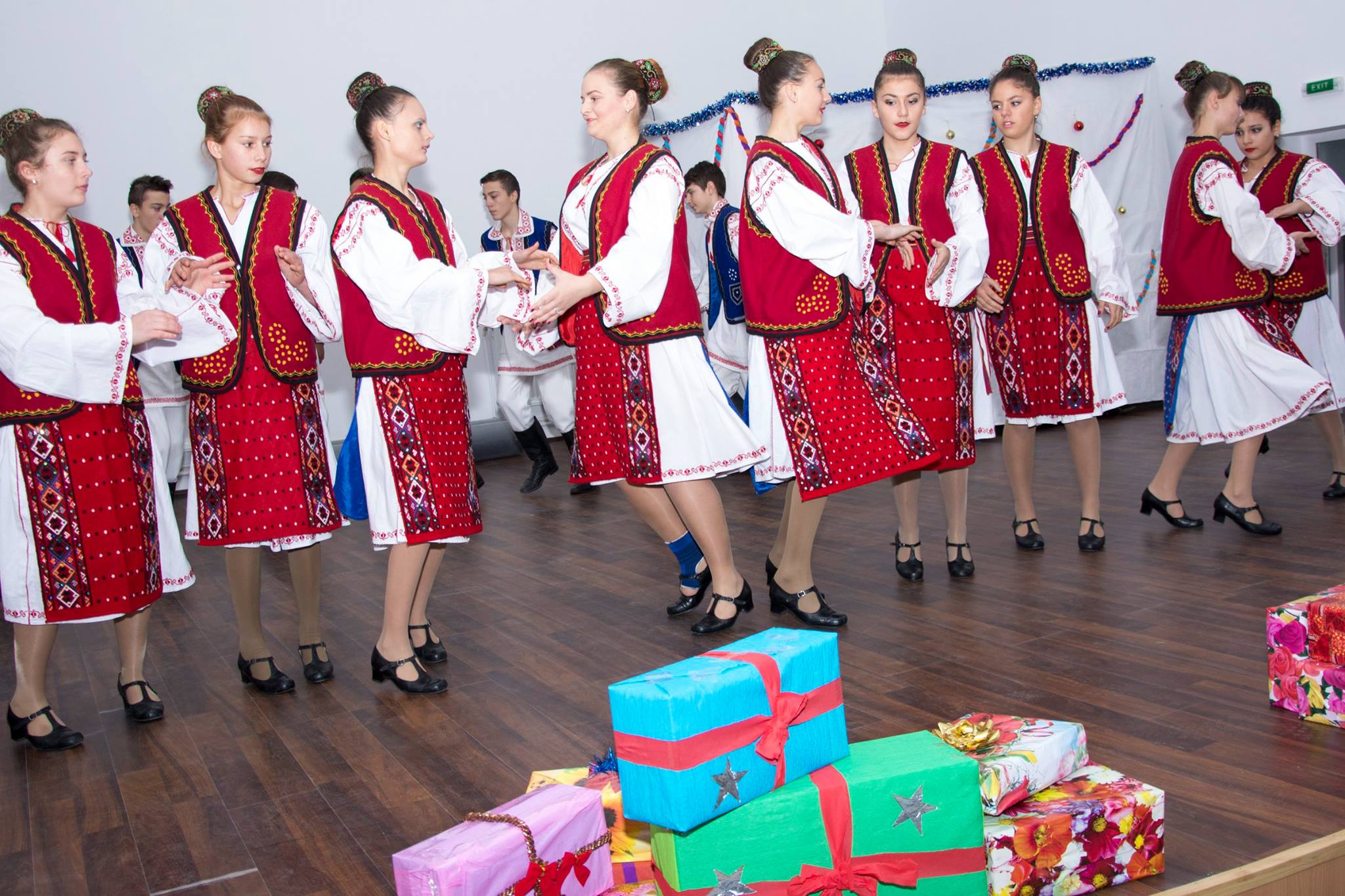 (Audio+foto) Culoare, dulciuri, ritm și zurgălăi în comuna constănțeană 23 August