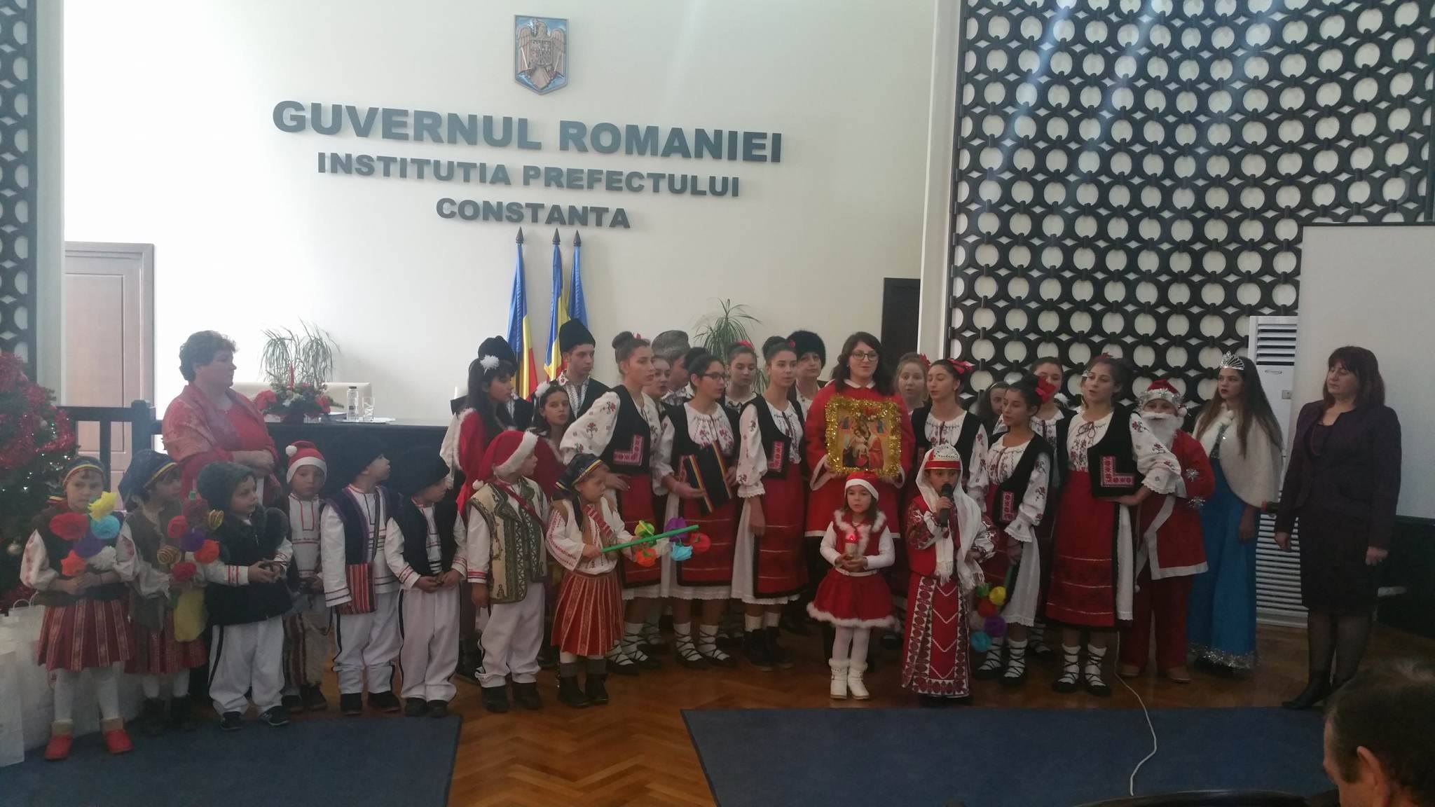 VIDEO – Colind la Consiliul Judeţean Constanţa (UPDATE)
