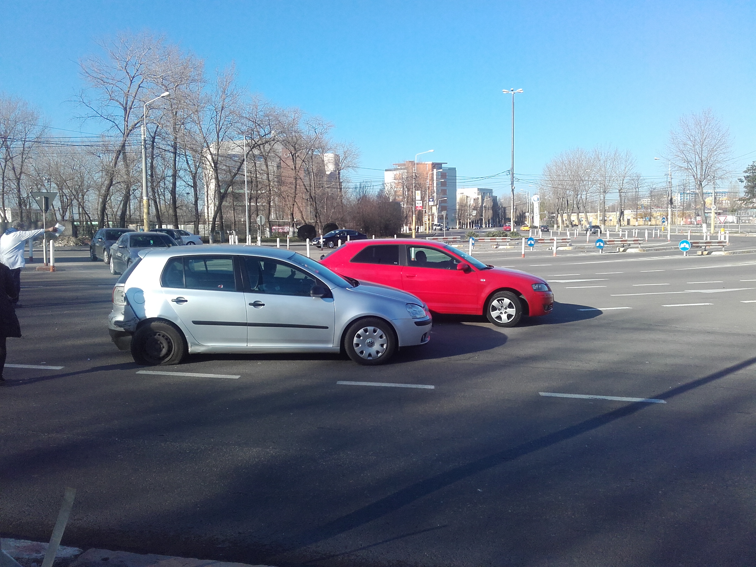 FOTO: Accident la intrarea în stațiunea Mamaia