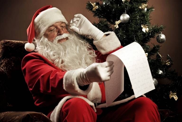 Moș Ajun, fratele lui Crăciun, celebrat pe 24 decembrie