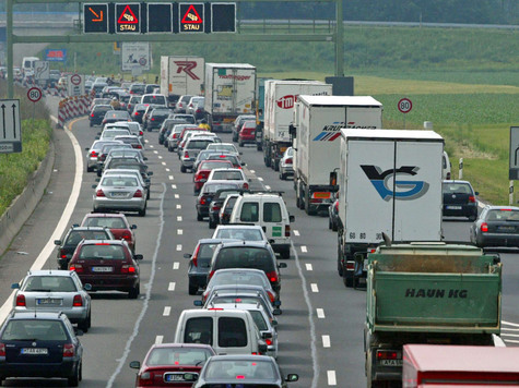 Aglomeraţie pe autostrada A1 Bucureşti – Piteşti, la intrarea în Bucureşti
