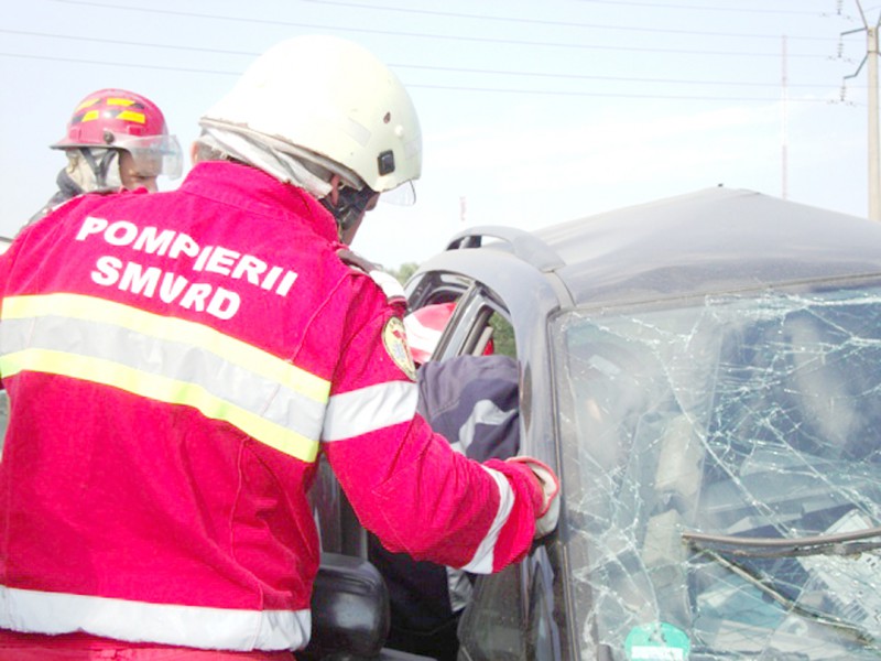 CONSTANȚA: Accident rutier grav. O persoană încarcerată