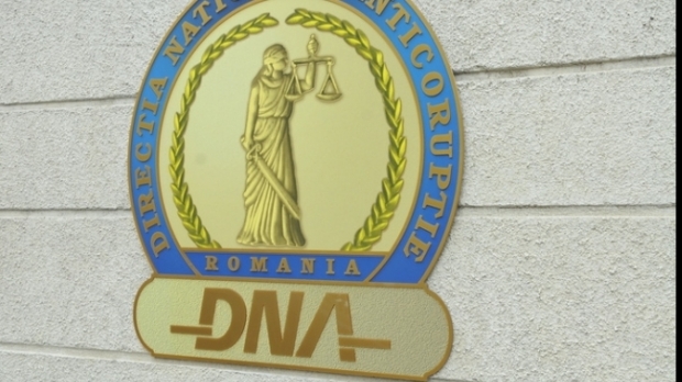 Prim-procuror reţinut, 24 ore, de DNA