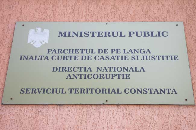 Ofiţer de Poliție din Constanța, trimis în judecată de DNA pentru complicitate la luare de mită